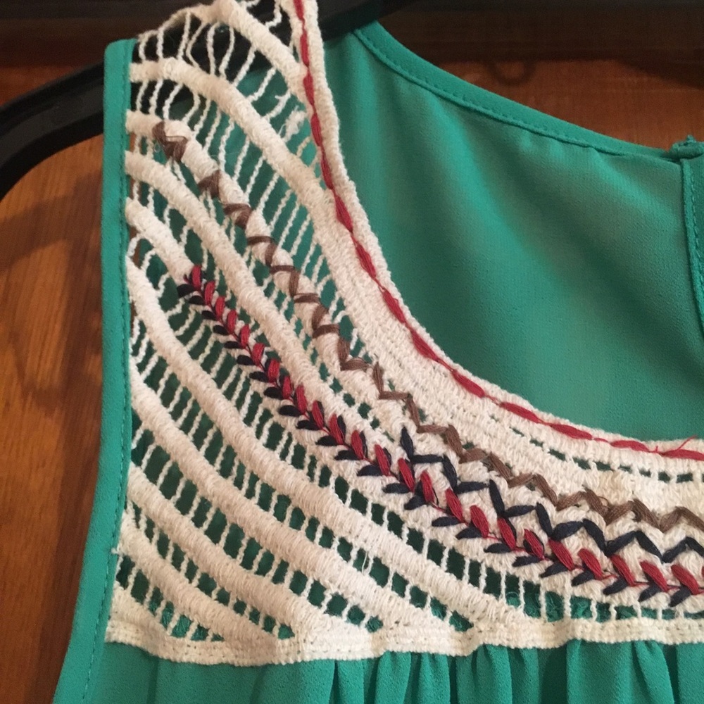 Boutique tank top - Picture 2 of 3